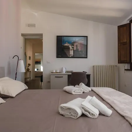 Palazzo Policastri B&B 코릴리아노칼라브로