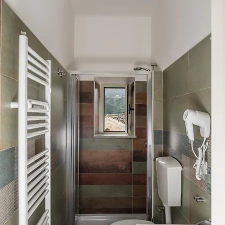 Palazzo Policastri Oda ve Kahvaltı 3*