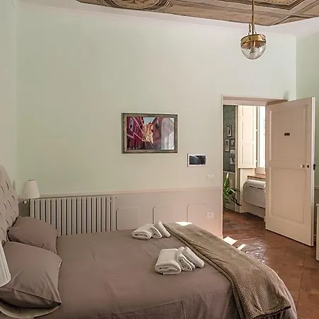 Palazzo Policastri Oda ve Kahvaltı 3*